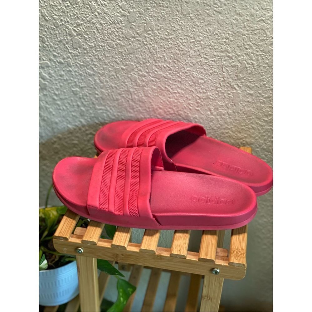‎Adidas Red Slides - Picture 3 of 5